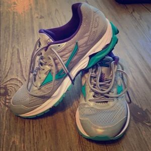 Mizuno size 8